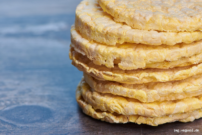 Was ist besser: Mais- oder Reiswaffeln? Der ultimative Vergleich für gesunde Snacks