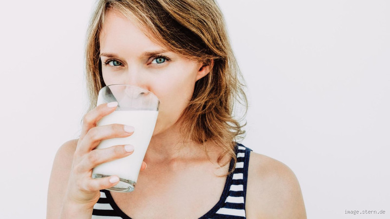 Hat man weniger Milch wenn man zu wenig trinkt?