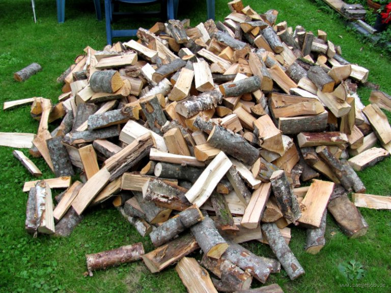Wie brennt Holz am längsten? Die besten Tipps für eine lange Brenndauer und optimale Wärmeentwicklung bei Holzfeuern