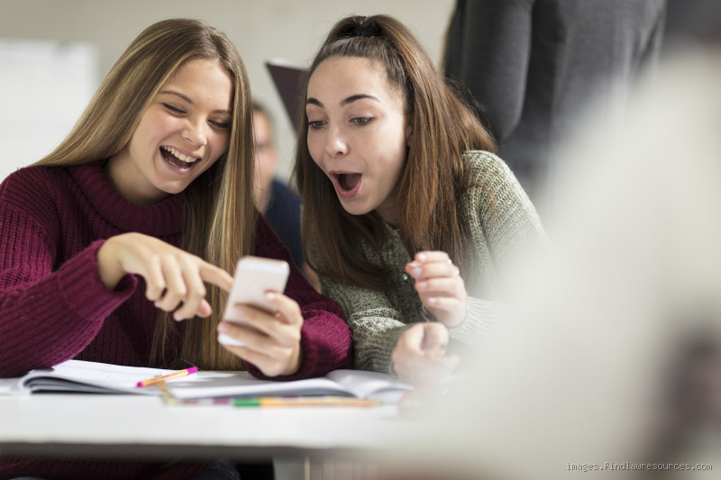 Ist Sexting mit unter 18-Jährigen illegal?