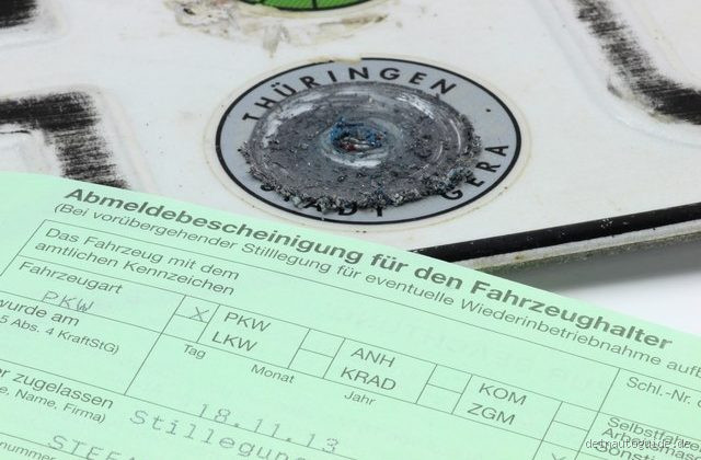 Was brauche ich um ein Auto abzumelden?