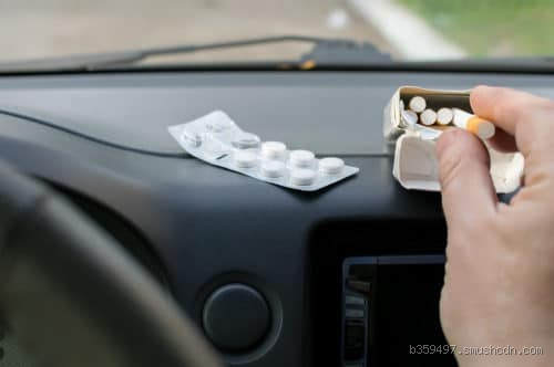 Wie lange darf man nach Drogen kein Autofahren? Alles, was du wissen musst