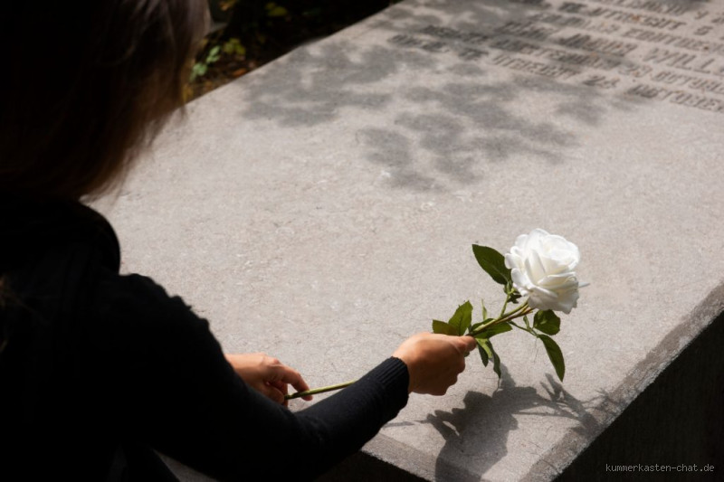 Wie Verstorbenen gedenken? Ein Weg, den Verlust zu ehren
